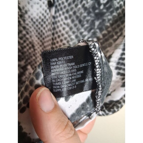 Worthington Blouse Animal Print Snake Business Casual Black White Size Large - Picture 4 of 4
